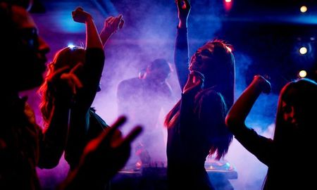 El Gobierno nacional decidió ampliar al 100% la capacidad autorizada de personas para asistir a eventos masivos en espacios al aire libre El Gobierno nacional decidió ampliar al 100% la capacidad autorizada de personas para asistir a eventos masivos en espacios al aire libre