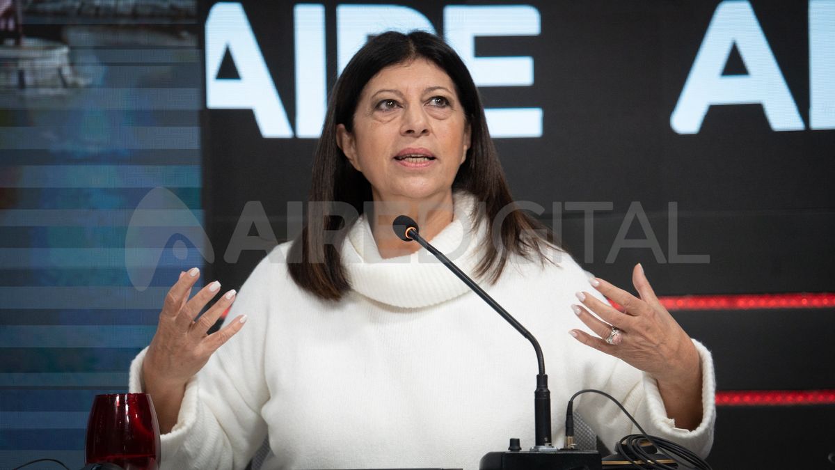 Clara García, una de las precandidatas para la categoría de diputados provinciales dentro del frente Unidos para Cambiar Santa Fe. Clara García, una de las precandidatas para la categoría de diputados provinciales dentro del frente Unidos para Cambiar Santa Fe.