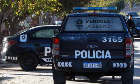 El lunes a la mañana se vivió un momento de tensión y miedo donde un joven intentó asesinar a su exnovia. El lunes a la mañana se vivió un momento de tensión y miedo donde un joven intentó asesinar a su exnovia.