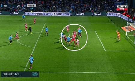Video: así fue el gol que el VAR le dio a Belgrano y quitó la punta a Unión Video: así fue el gol que el VAR le dio a Belgrano y quitó la punta a Unión
