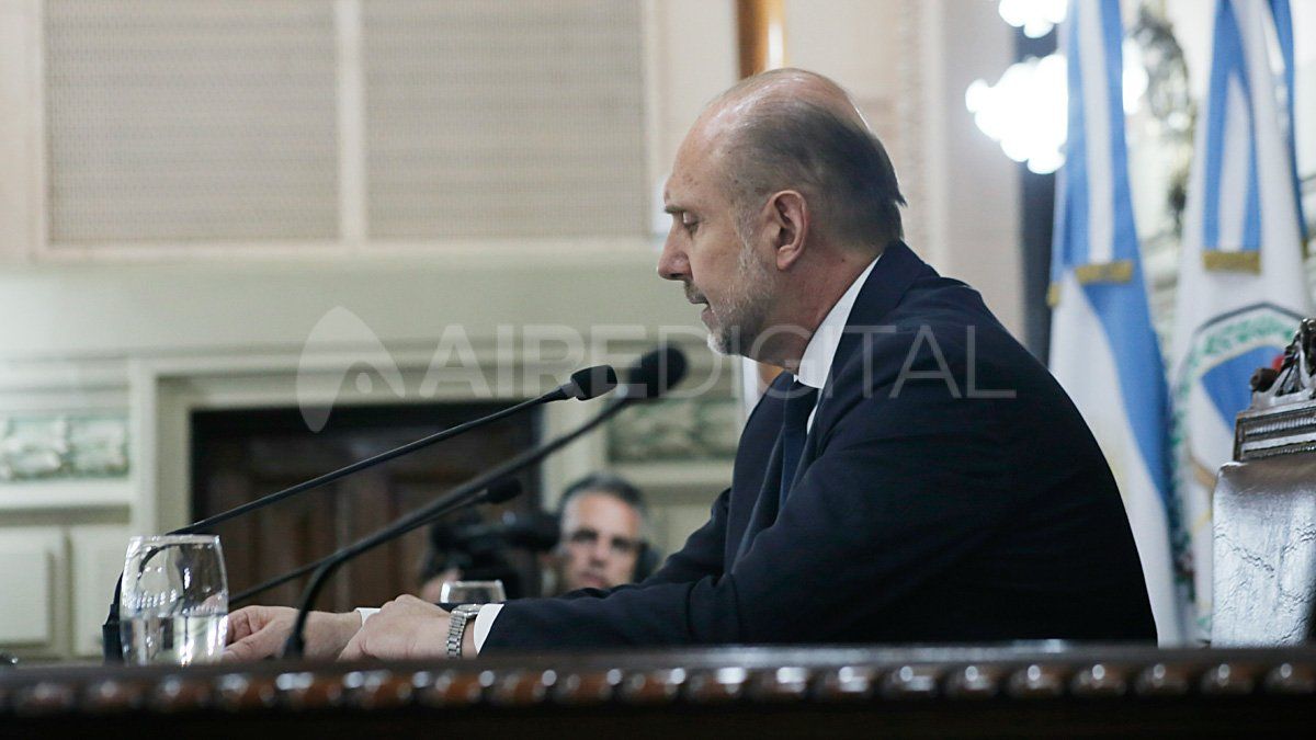 Con la firma de dos Decretos