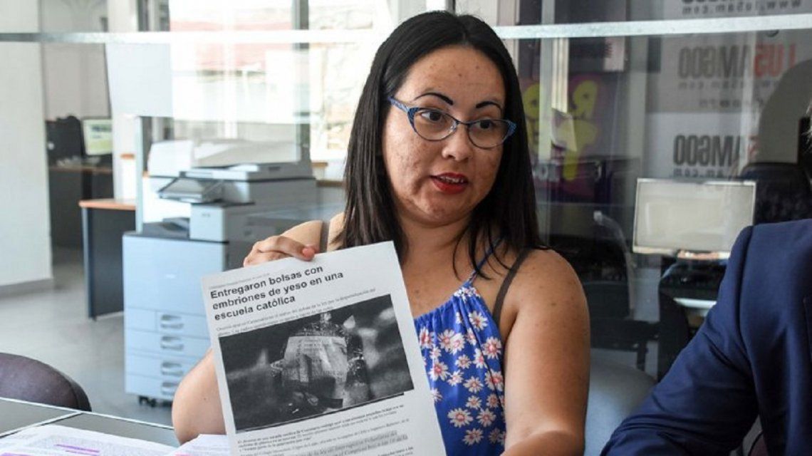 Docente denunció a colegio católico por censura al hablar de la dictadura