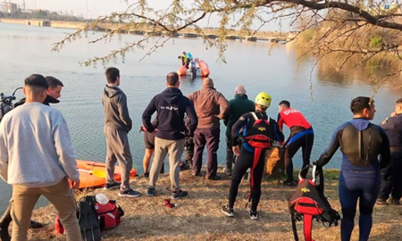 Un hombre murió ahogado en Córdoba cuando el bote en la que viajaba se dio vuelta. (Foto: gentileza El Doce) Un hombre murió ahogado en Córdoba cuando el bote en la que viajaba se dio vuelta. (Foto: gentileza El Doce)