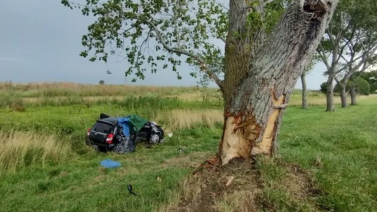 Así quedó el Toyota Etios tras el accidente. Así quedó el Toyota Etios tras el accidente.