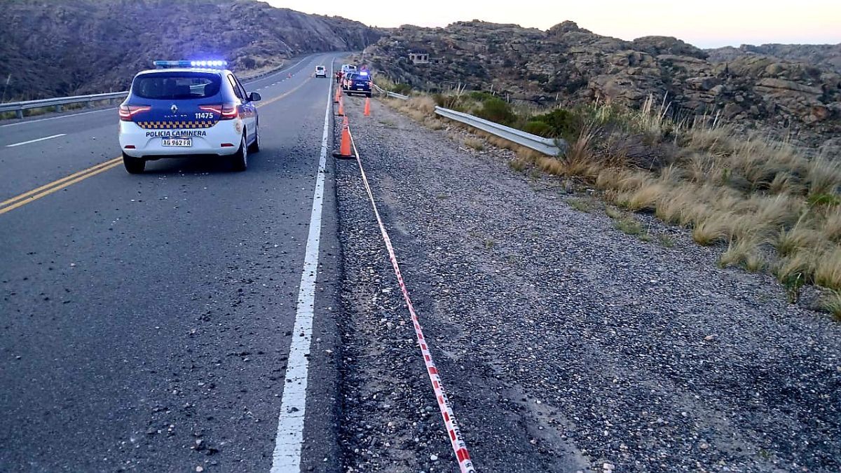 Un vehículo fue encontrado completamente destruido al fondo de un barranco en la ruta E-34