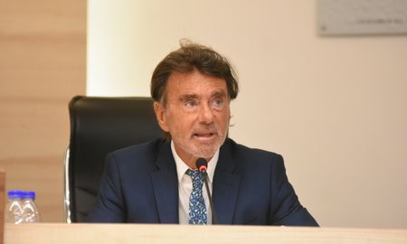 El ministro de la Corte Suprema de Justicia, Daniel Erbetta, a favor de fijar límite de edad para los cargos. El ministro de la Corte Suprema de Justicia, Daniel Erbetta, a favor de fijar límite de edad para los cargos.
