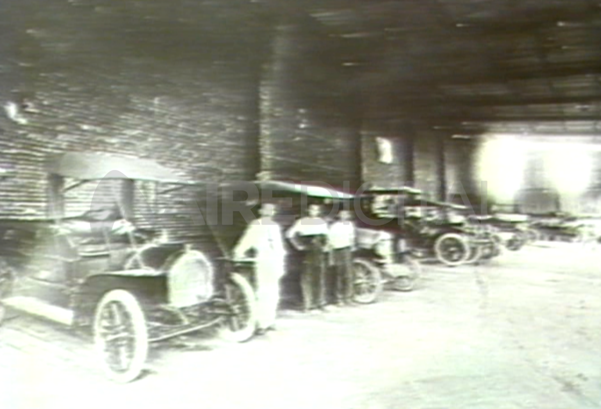 La familia Batres fue la propietaria del primer garage para automóviles de la ciudad. Lo abrieron en 1915. La familia Batres fue la propietaria del primer garage para automóviles de la ciudad. Lo abrieron en 1915.