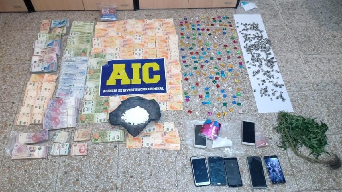 Drogas, celulares y mucho dinero. El secuestro que dejó el allanamiento.