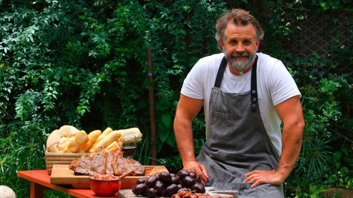 El asado argentino no solo destaca por su carne y parrilla