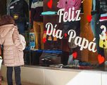 El gasto promedio proyectado por regalo para el Día del Padre alcanzará los $62.000 y las opciones más requeridas serán indumentaria y experiencias. El gasto promedio proyectado por regalo para el Día del Padre alcanzará los $62.000 y las opciones más requeridas serán indumentaria y experiencias.