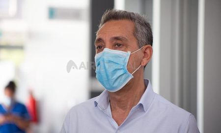 Jorge Prieto, secretario de Salud de la provincia de Santa Fe, negó que el gobernador y su familia haya recibido la vacuna; y explicó como funciona el registro provincial de vacunas. Jorge Prieto, secretario de Salud de la provincia de Santa Fe, negó que el gobernador y su familia haya recibido la vacuna; y explicó como funciona el registro provincial de vacunas.