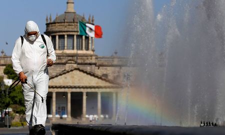 En tres meses, México ha recibido casi 10,7 millones de dosis, de las que ha aplicado 6,2 millones. En tres meses, México ha recibido casi 10,7 millones de dosis, de las que ha aplicado 6,2 millones.