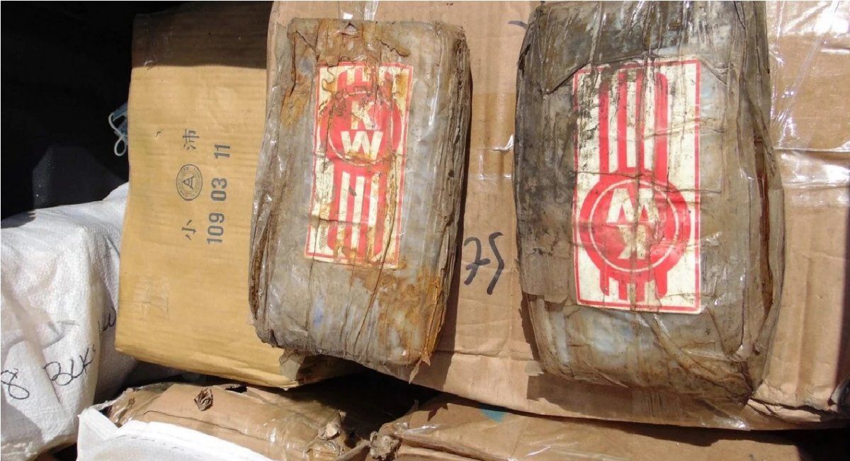 Encontraron un barco fantasma que estuvo dos años a la deriva y llevaba 649 kilos de cocaína