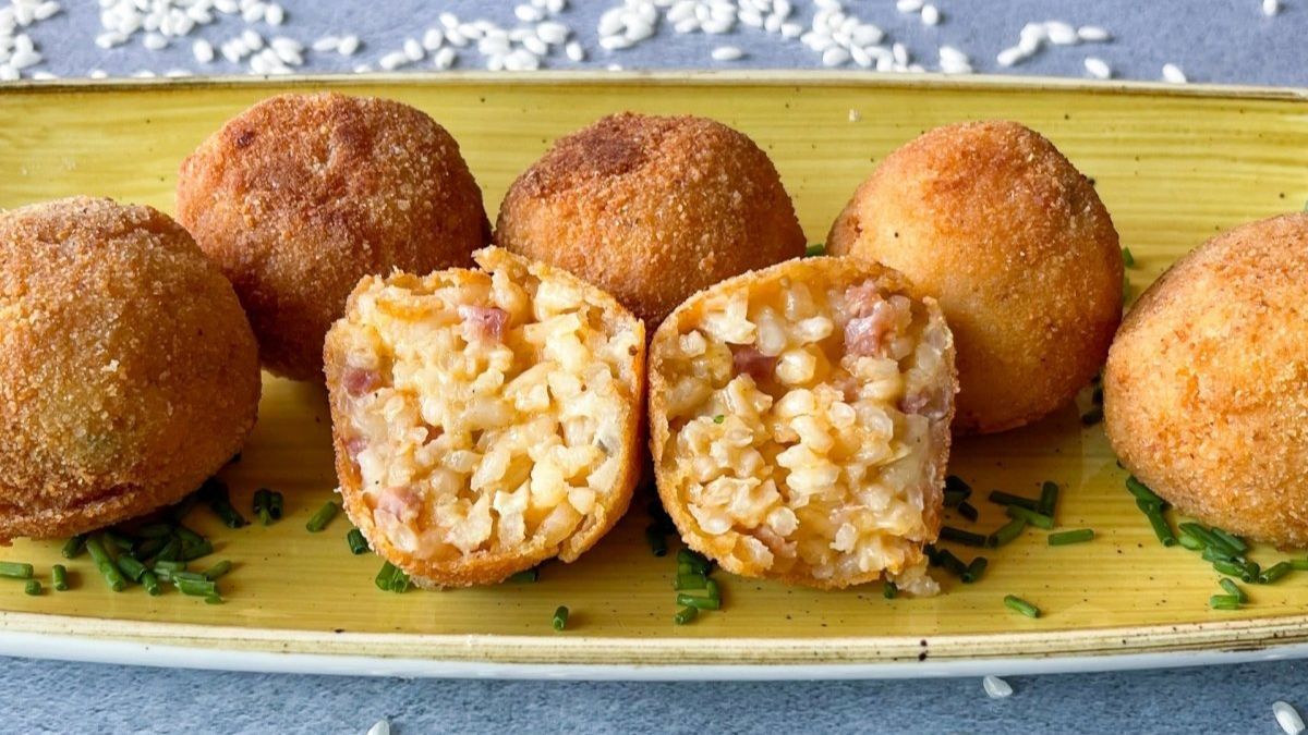 Todos los detalles para sorprender a tus invitados con unas deliciosas croquetas de arroz.