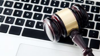 Quién es el hombre condenado por crear imágenes sexuales de sus vecinas con IA