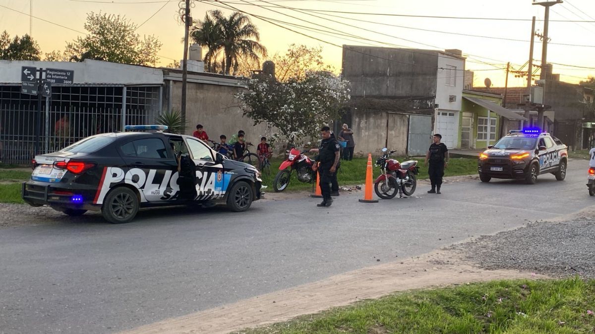 Uno de los heridos presenta traumatismo moderado y está en el Iturraspe mientras que el que se llevó la peor parte fue derivado al Cullen. Uno de los heridos presenta traumatismo moderado y está en el Iturraspe mientras que el que se llevó la peor parte fue derivado al Cullen.