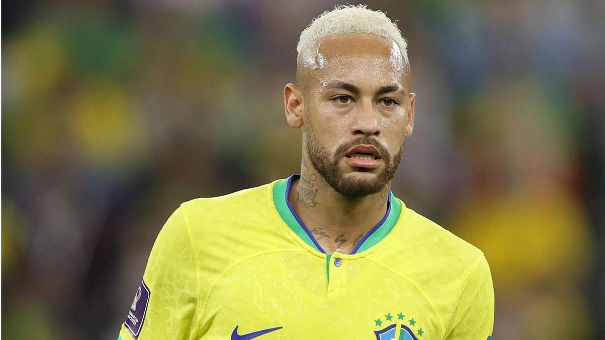Así es la lujosa mansión de Neymar en Brasil: tiene un garaje para 20 autos.