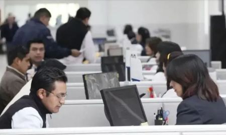 El Gobierno nacional ultima detalles para el operativo de evaluación de idoneidad de más de 40.000 trabajadores, que iniciará la semana que viene. El Gobierno nacional ultima detalles para el operativo de evaluación de idoneidad de más de 40.000 trabajadores, que iniciará la semana que viene.