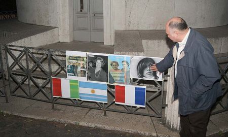 Hubo un homenaje en Roma a las víctimas de la dictadura militar del 76 en Argentina. Hubo un homenaje en Roma a las víctimas de la dictadura militar del 76 en Argentina.