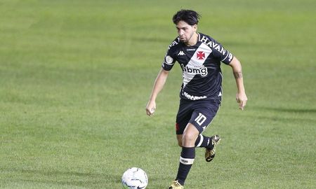 Martín Benítez, de 26 años, tiene muchas posibilidades de continuar su carrera en Brasil y no volver a Independiente. Martín Benítez, de 26 años, tiene muchas posibilidades de continuar su carrera en Brasil y no volver a Independiente.