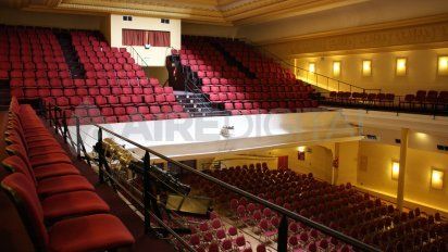 Tragedia en una sala de teatro de Santa Fe: murió un actor