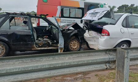 Ruta 1: tres vehículos involucrados Ruta 1: tres vehículos involucrados