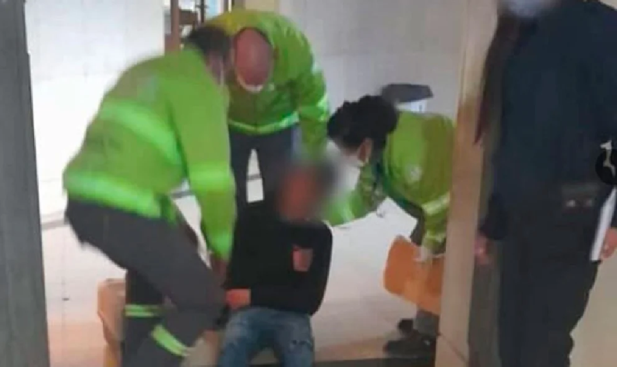 La víctima la llama Emanuel Pocino de 15 años y vive en la ciudad de La Plata