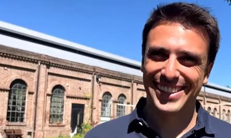 Juan Pedro Aleart, concejal electo por el departamento Rosario, votó este domingo alrededor de las 10 de la mañana en la Escuela Rivarola. Juan Pedro Aleart, concejal electo por el departamento Rosario, votó este domingo alrededor de las 10 de la mañana en la Escuela Rivarola.