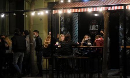 La ocupación en bares y restaurantes a partir de este sábado, pasando del actual 50% a un 30% de la superficie ocupada. La ocupación en bares y restaurantes a partir de este sábado, pasando del actual 50% a un 30% de la superficie ocupada.