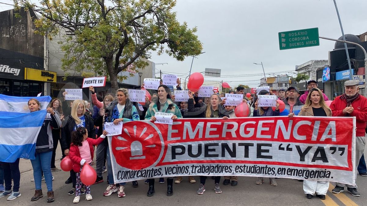Los vecinos de Santo Tomé se manifestaron por el cierre del Puente Carretero.