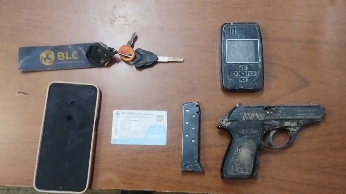 Los elementos que la policía le secuestró a la pareja detenida. 