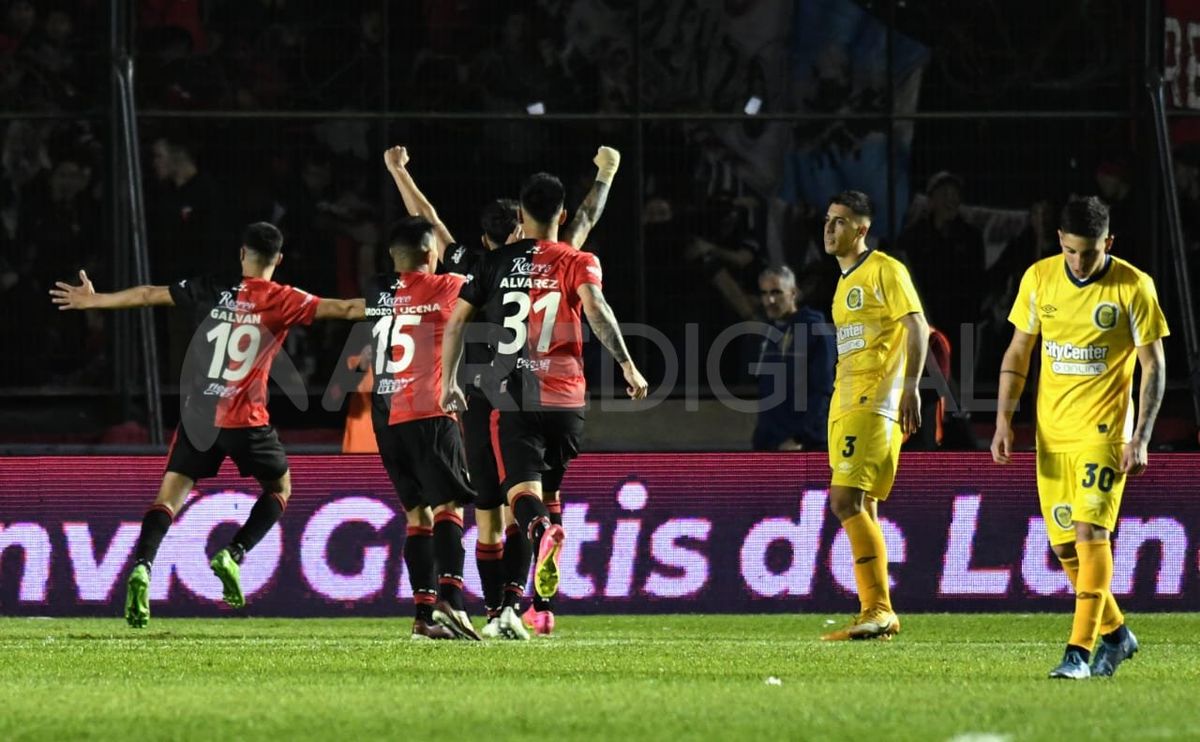 Gol de Tomás Galván para el 1-0 de Colón ante Rosario Central. Gol de Tomás Galván para el 1-0 de Colón ante Rosario Central.
