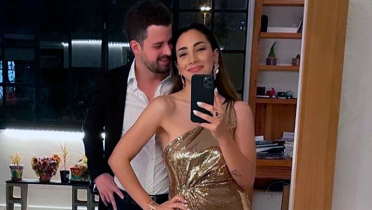 Thelma Fardin y su pareja Camilo Vaca Narvaja.
