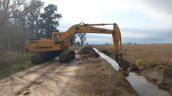 Después de 20 años, la Provincia licitó la compra de 8 máquinas para mantenimiento de canales y obras de drenaje