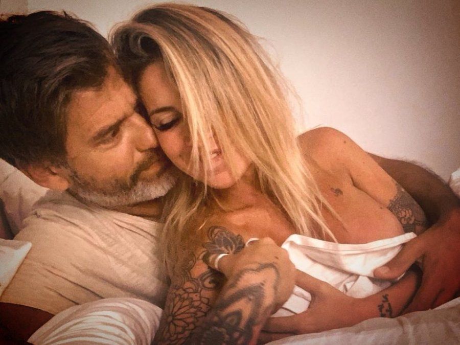 Florencia Peña se mostró sexy junto a su novio.