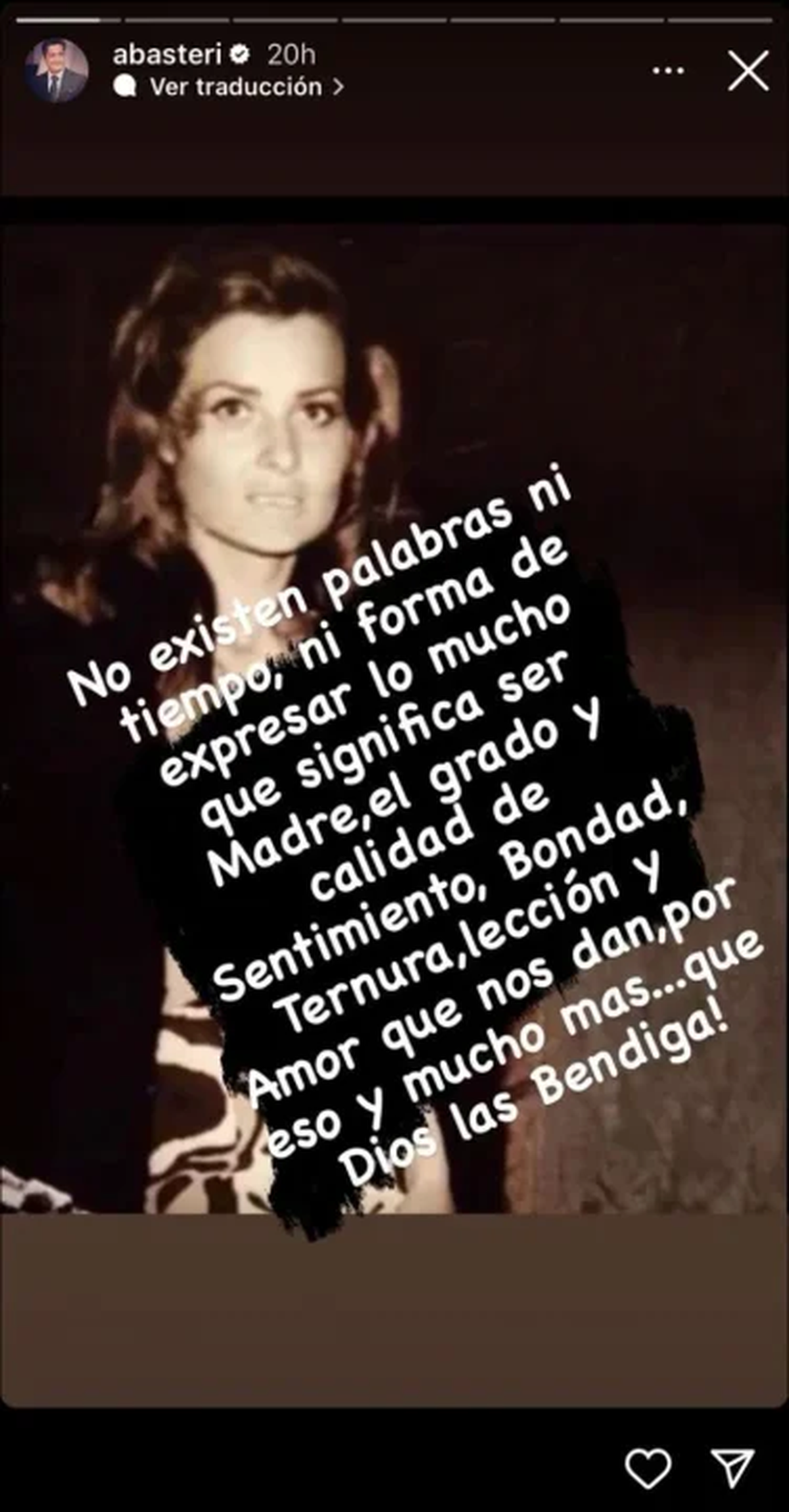 Posteo de Alejandro Basteri por el Día de la Madre. Posteo de Alejandro Basteri por el Día de la Madre.