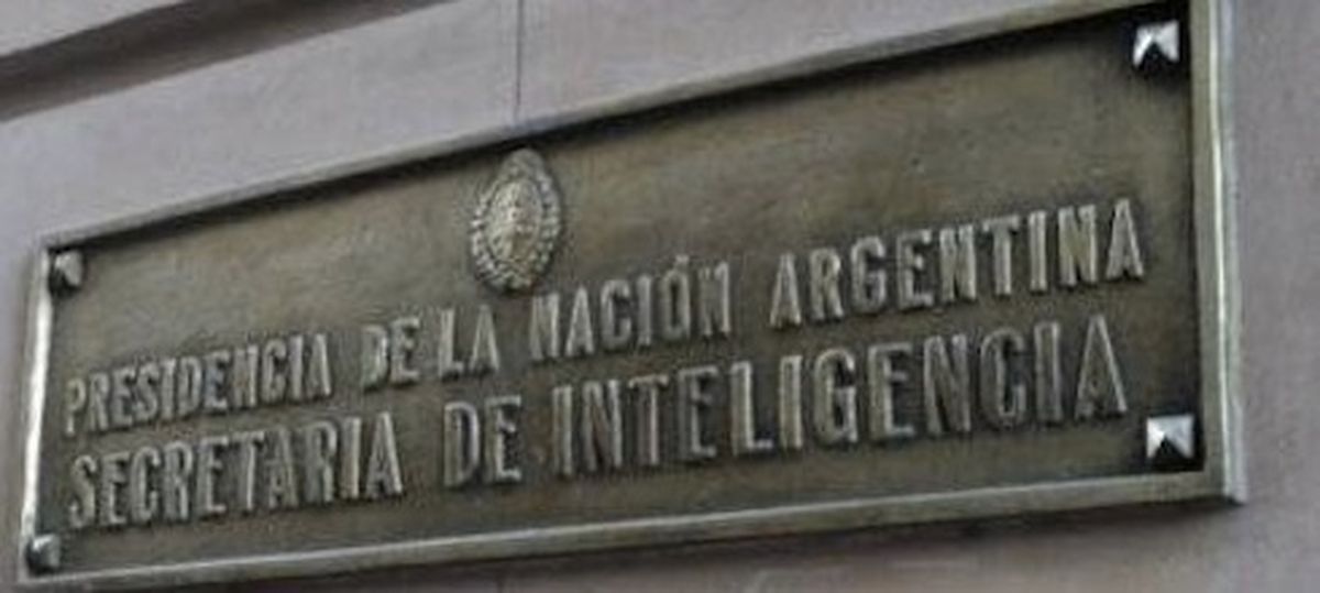El órgano rector del Sistema de Inteligencia Nacional (SIN) será una Secretaría de Estado. El órgano rector del Sistema de Inteligencia Nacional (SIN) será una Secretaría de Estado.