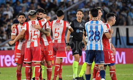 Unión le ganó a Racing por 1 a 0 en su debut en la Copa de la Liga. Unión le ganó a Racing por 1 a 0 en su debut en la Copa de la Liga.