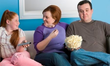 Tu familia te hace engordar y no es broma, lo dicen los expertos