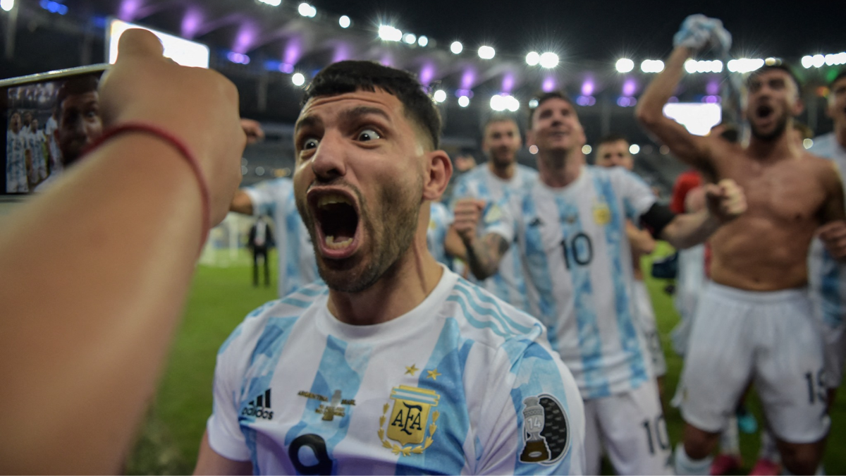 El fuerte cruce del Kun Agüero con los hinchas chilenos en las redes sociales