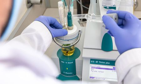 El servicio, que está principalmente dirigido a consumidores, cultivadores, productores solidarios y profesionales de la salud. El servicio, que está principalmente dirigido a consumidores, cultivadores, productores solidarios y profesionales de la salud.