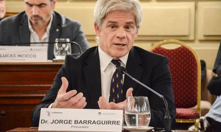Jorge Barraguirre defendió la labor del Ministerio Público Extrapenal, ante la Convención del 25. Jorge Barraguirre defendió la labor del Ministerio Público Extrapenal, ante la Convención del 25.