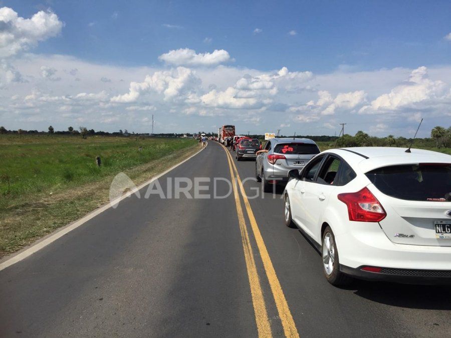Éxodo sabalero: colas de 10 kilómetros sobre la Ruta 11 para pasar a Paraguay