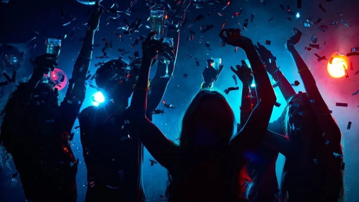 Detienen a 51 personas en una fiesta en San Juan por violar la cuarentena