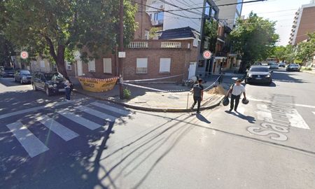 Santa Fe: buscan al conductor de un auto que atropelló a un repartidor de Pedidos Ya y lo dejó abandonado Santa Fe: buscan al conductor de un auto que atropelló a un repartidor de Pedidos Ya y lo dejó abandonado