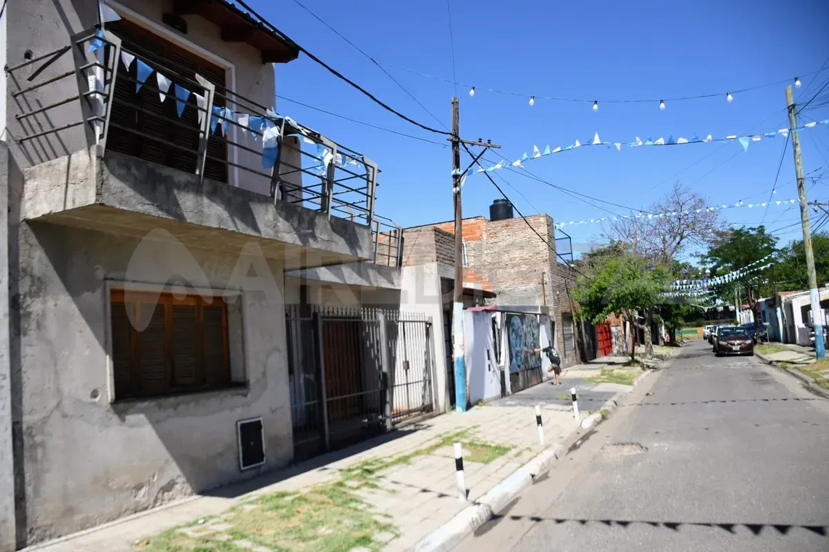 Así es la casa en la que creció Lionel Messi en Rosario bien de barrio