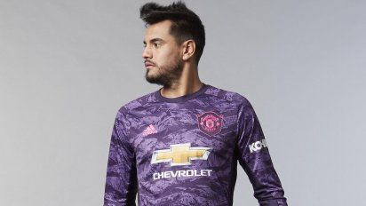 Para reanudar la actividad, el Manchester United obliga a 