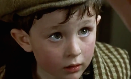 El monto que sigue cobrando el niño de Titanic cada mes por su aparición en la película El monto que sigue cobrando el niño de Titanic cada mes por su aparición en la película
