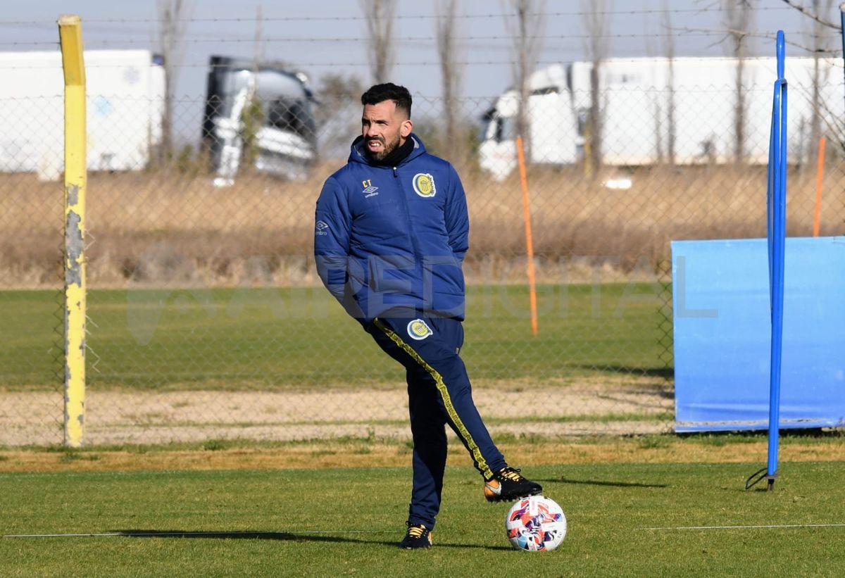 Carlos Tévez fue elegido como nuevo entrenador de Rosario Central y tendrá su primera experiencia como DT luego de retirarse como profesional.