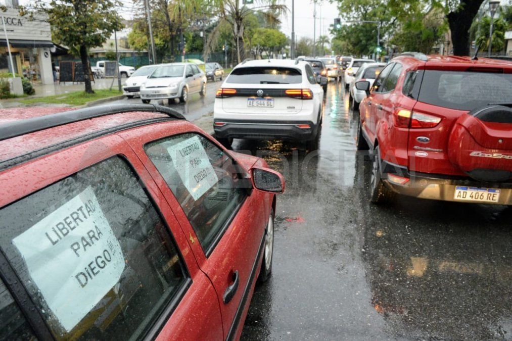 Diego C. embistió a los ladrones a seis cuadras del lugar donde se había producido el robo. 